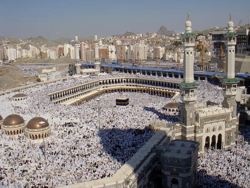 Choang ngop bien nguoi hanh huong den Thanh dia Mecca-Hinh-2